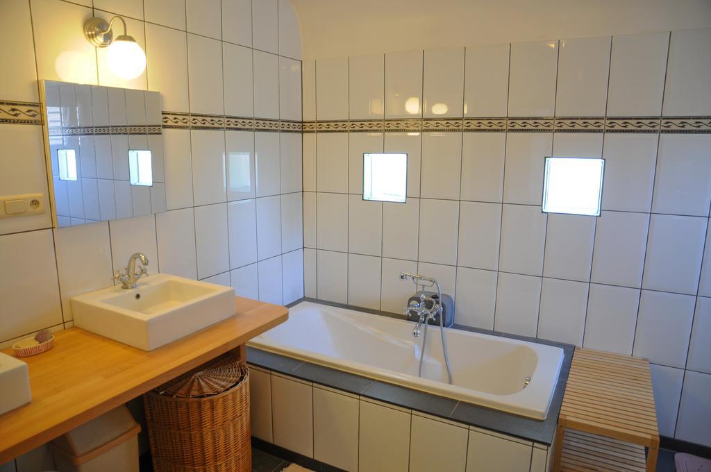 A Cote De L'Epicerie Villa Bonsin Bilik gambar